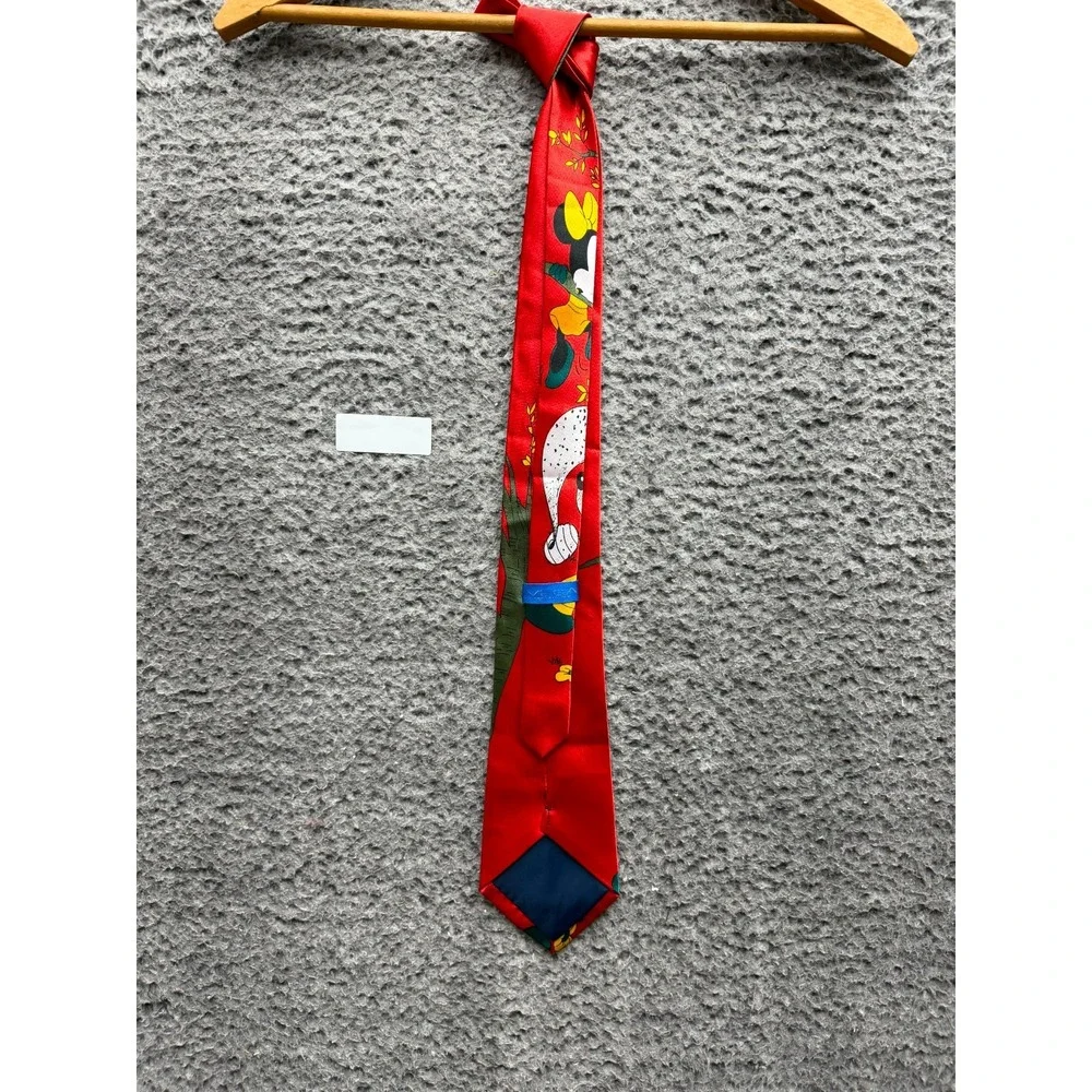 Vega Collection Disney Mickey Mouse & Minnie Mouse Graphic Neck Tie Red 60
